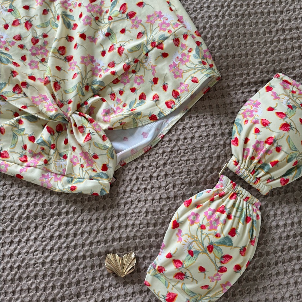 Victoria Secret bikini Top and coverup skirt set